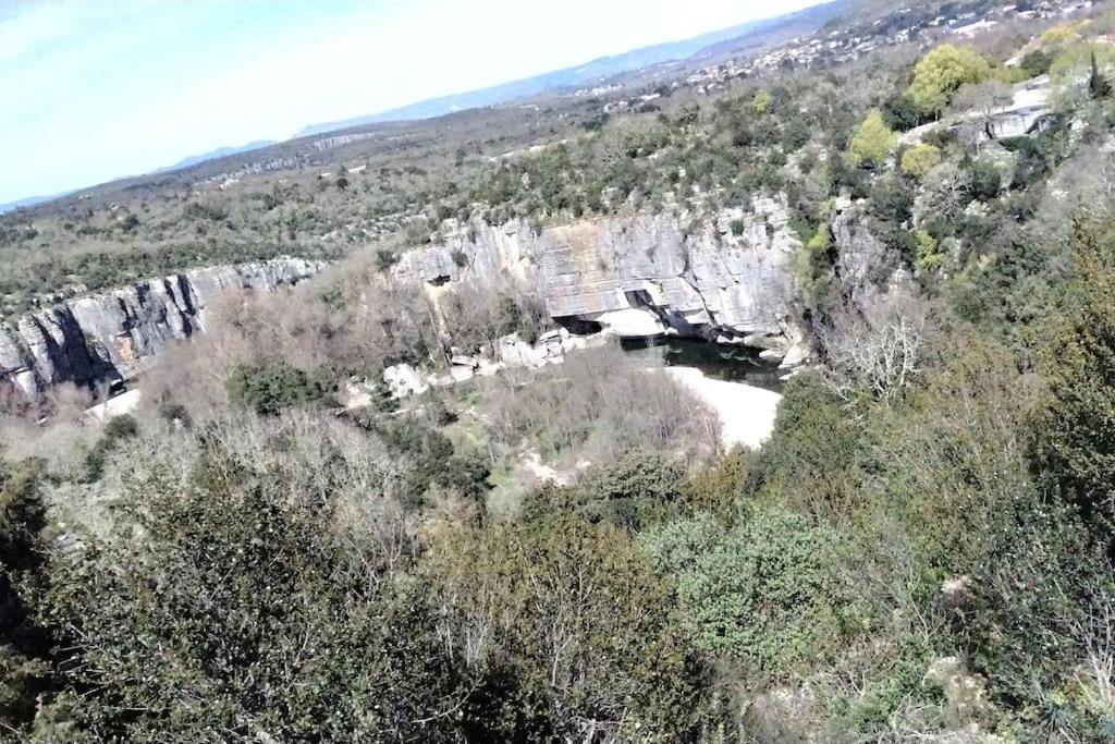 Lou Caladou Gite En Pierre Avec Bain A Remous Vallon-Pont-d'Arc Bagian luar foto